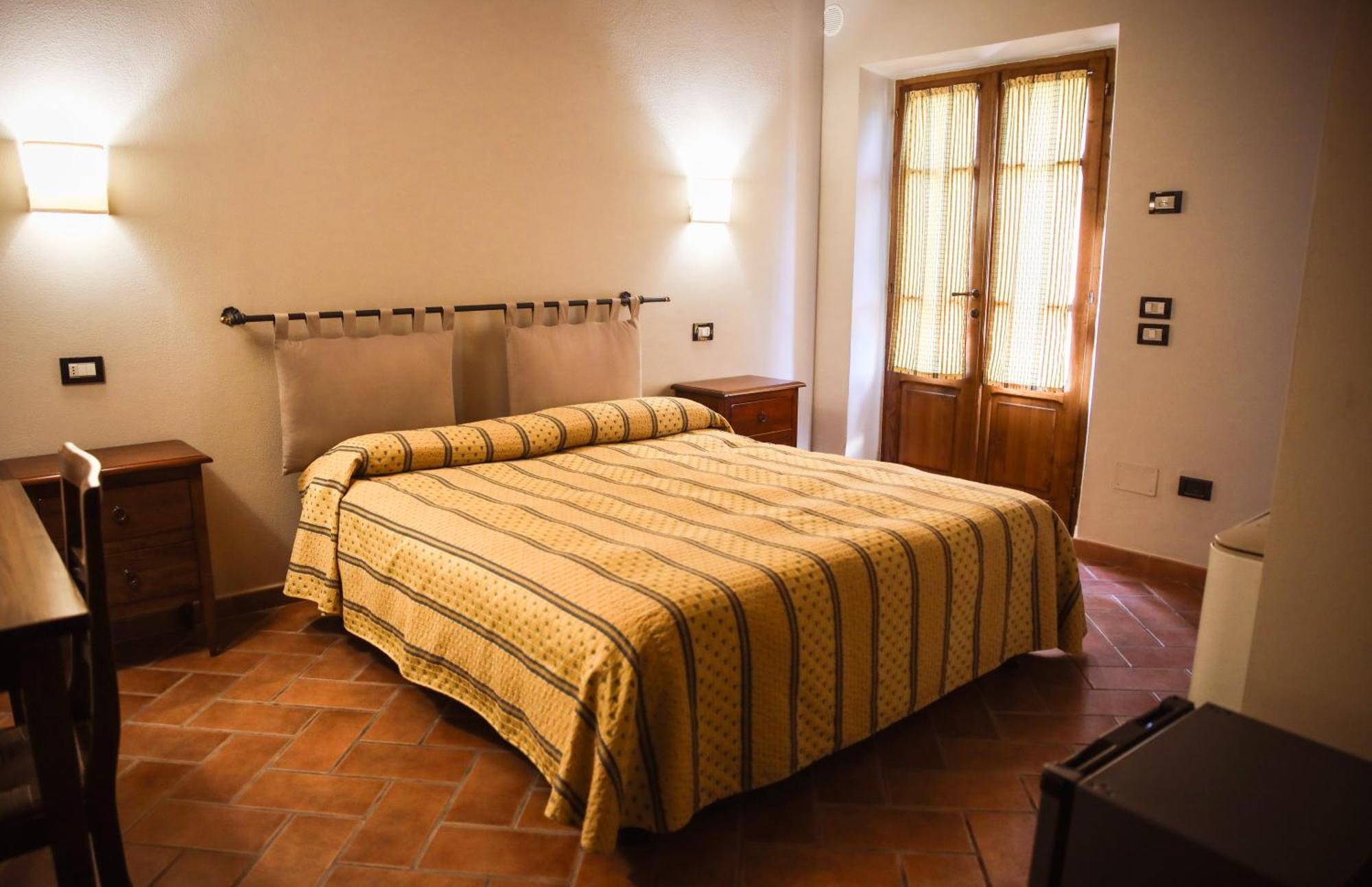 Agriturismo La Vecchia Quercia Montemerano Bagian luar foto